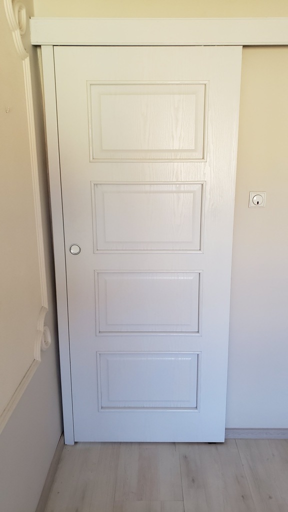 Drzwi wewnętrzne przesuwne białe 84cm x 205cm