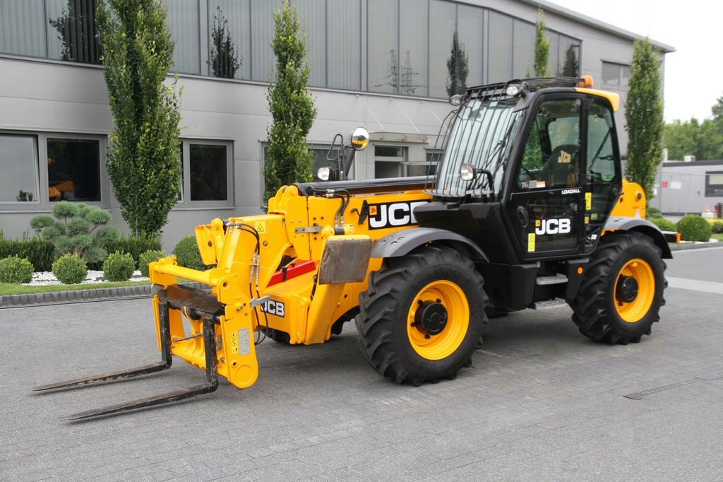 JCB ŁADOWARKA TELESKOPOWA 535-125 12 M