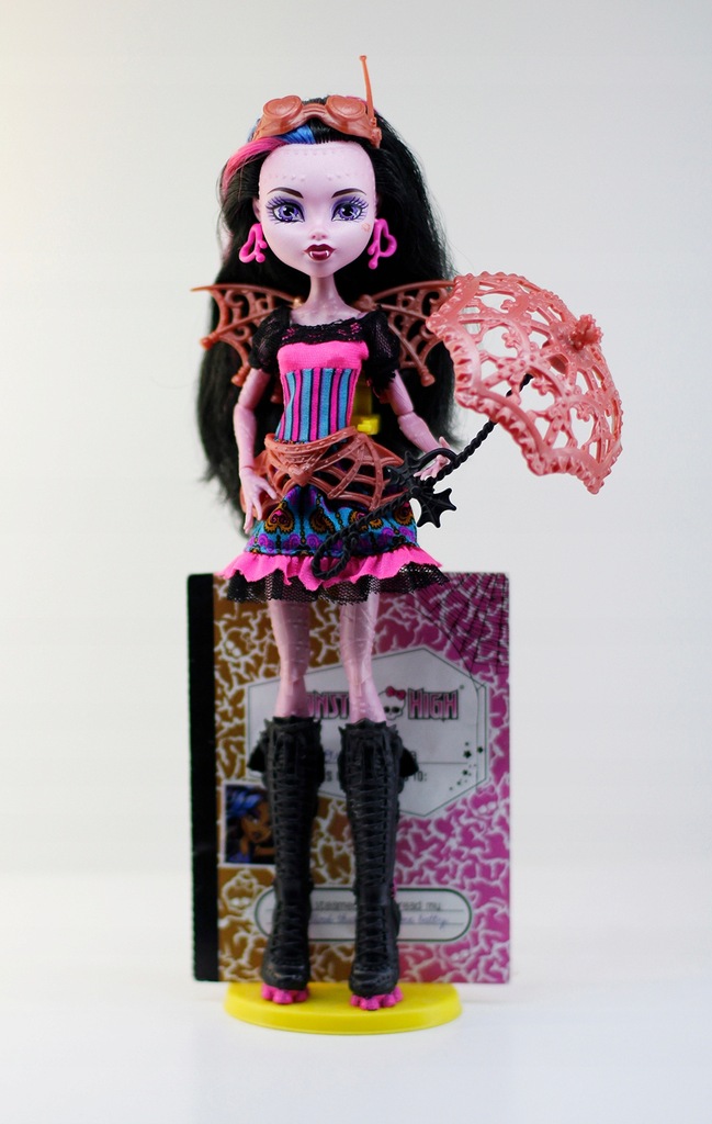 monster high dracubecca