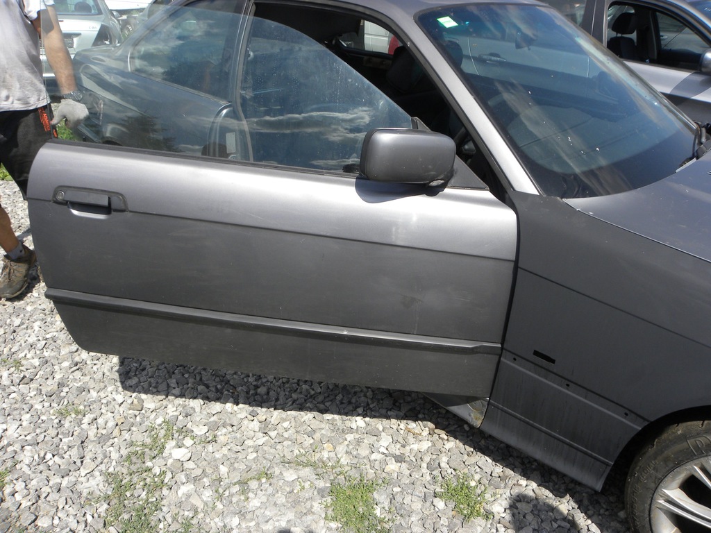 BMW E36 DRZWI PRAWE PRZEDNIE 237/7 GRANITSILBER