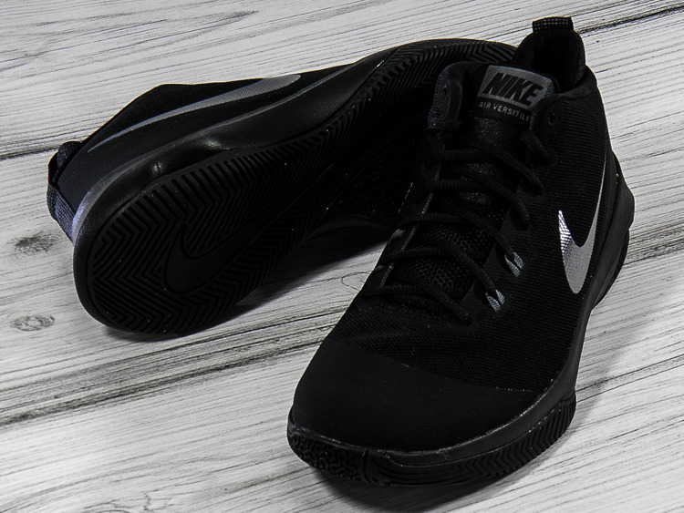nike air versatile 1 price