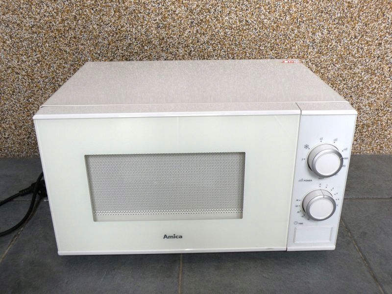 MIKROFALA AMICA AMGF20M1GW