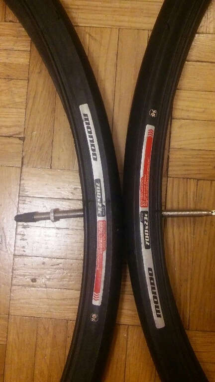 Opony szosowe Specialized MONDO 700x23c + DĘTKI