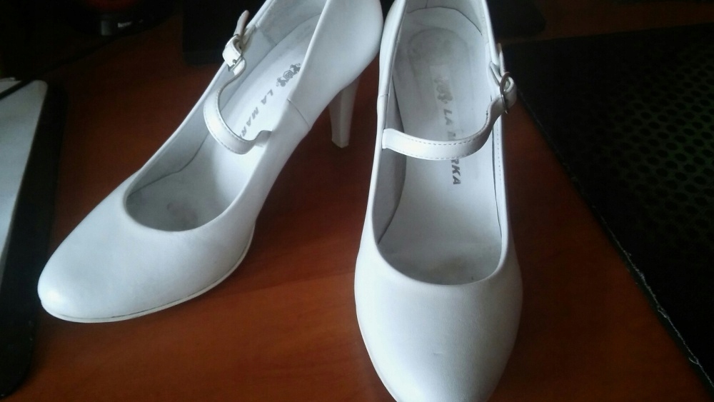 Buty ślubne białe