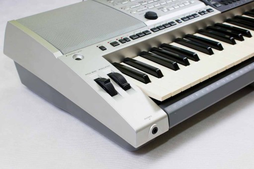 YAMAHA PSR 3000 z wokalizerem- stan bdb.