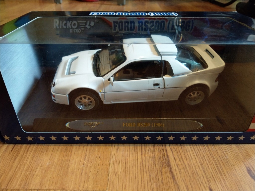Ford rs200 1/18 ricko
