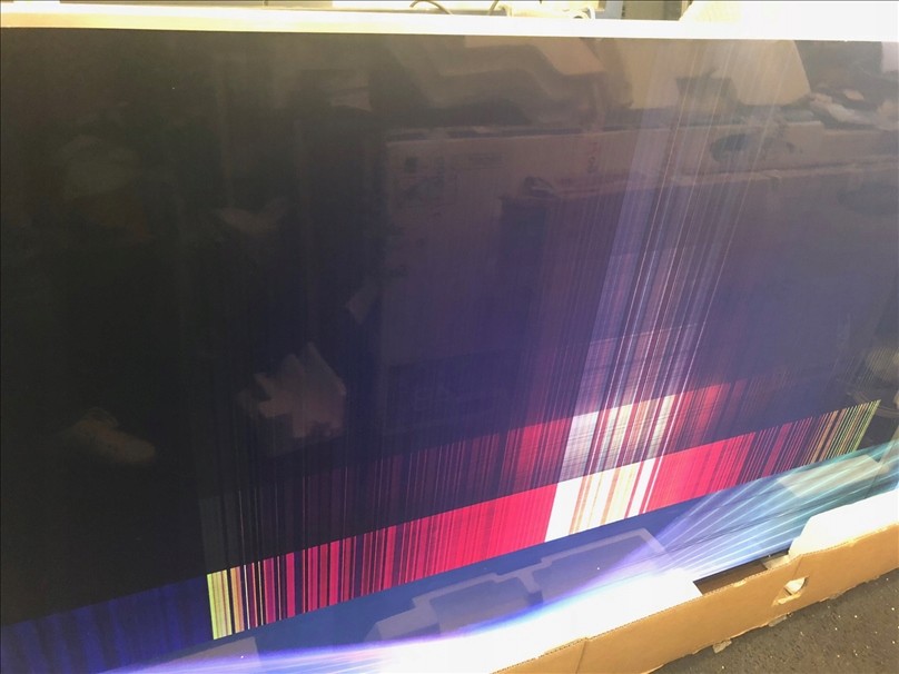 Telewizor Samsung 75 UE75KS8090 -zbity ekran-