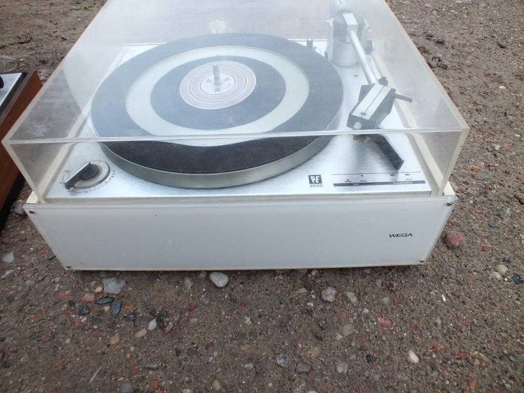 GRAMOFON WEGA PE 2020 SHURE 70 B