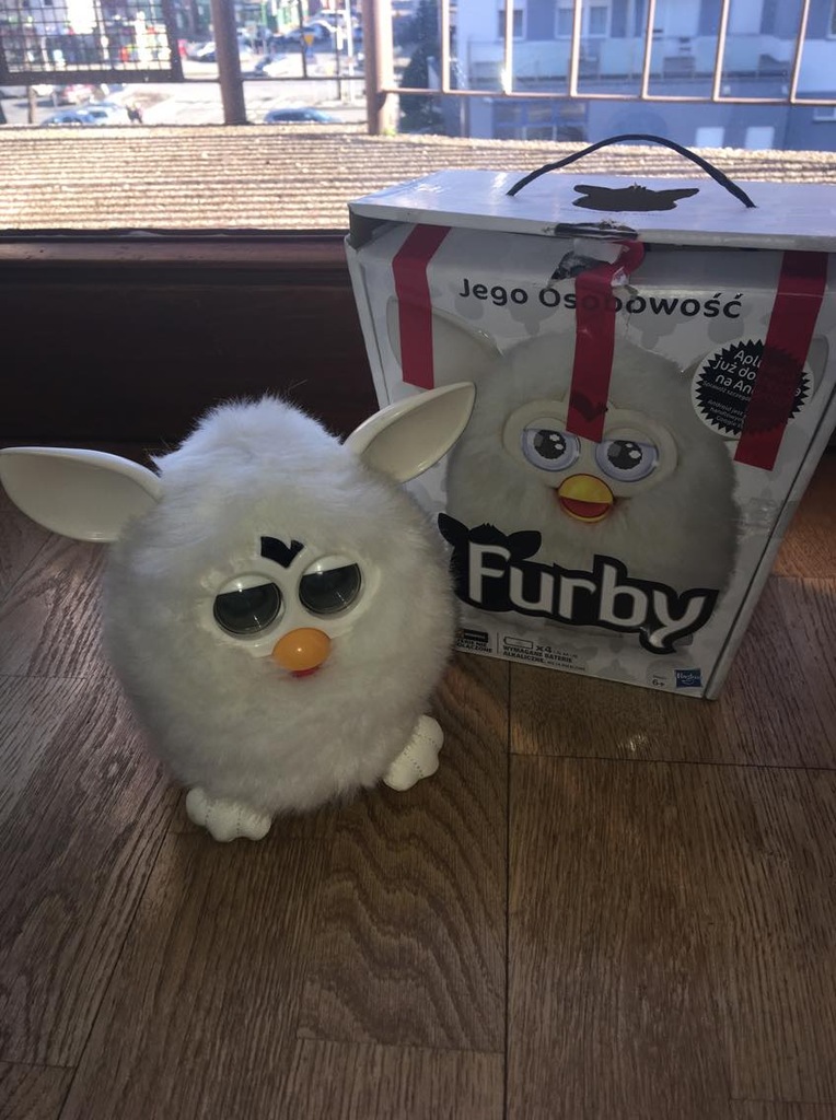 FURBY biały 