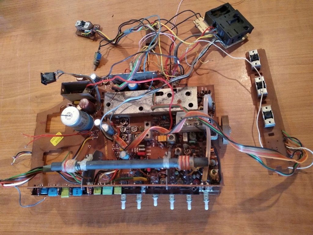 Radiomagnetofon Grundig C6500 płyta główna.