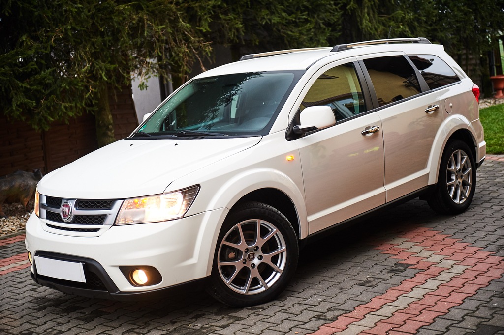 FIAT FREEMONT 2.0 170KM BIAŁY SKÓRA NAVI KAMERA