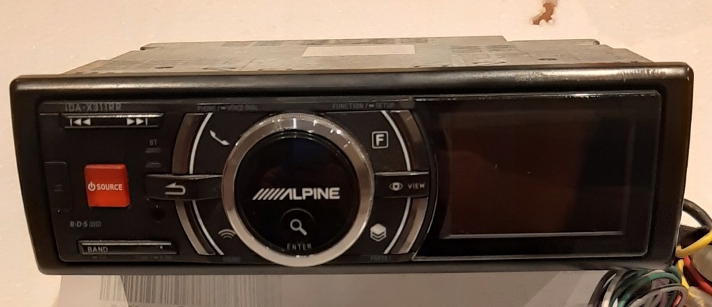 Radio Alpine IDA-x311Rr Znakomite