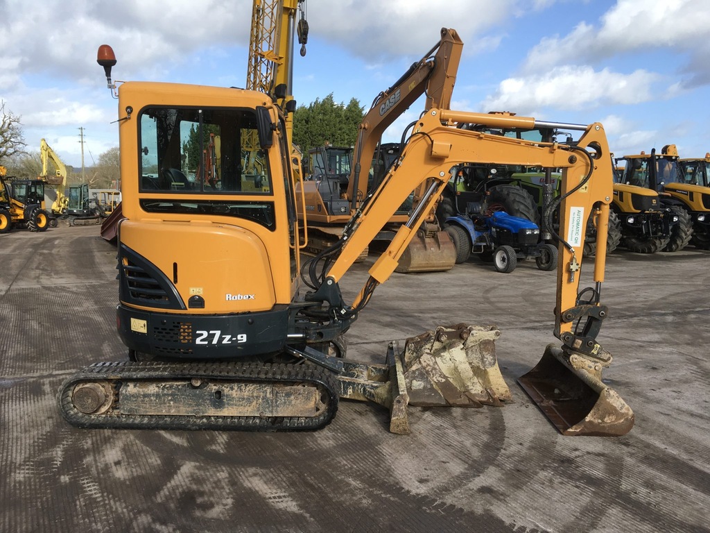 Hyundai ROBEX 27Z-9 2014r.  CENNA NETTO 74000PLN