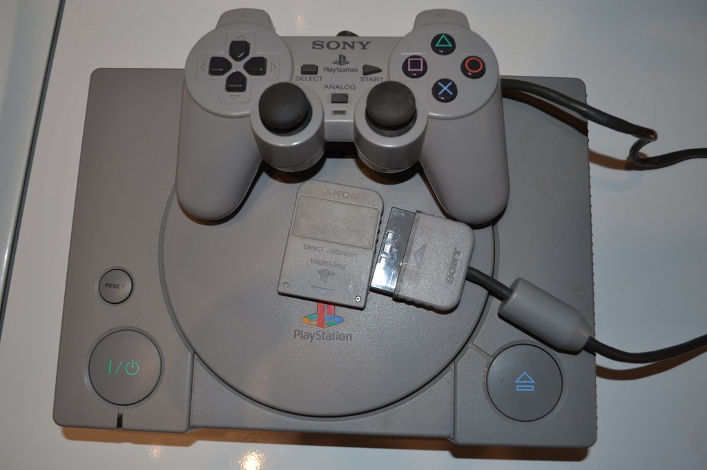 Sony Playstation 1 Pad Karta komplet 8 gier 7502