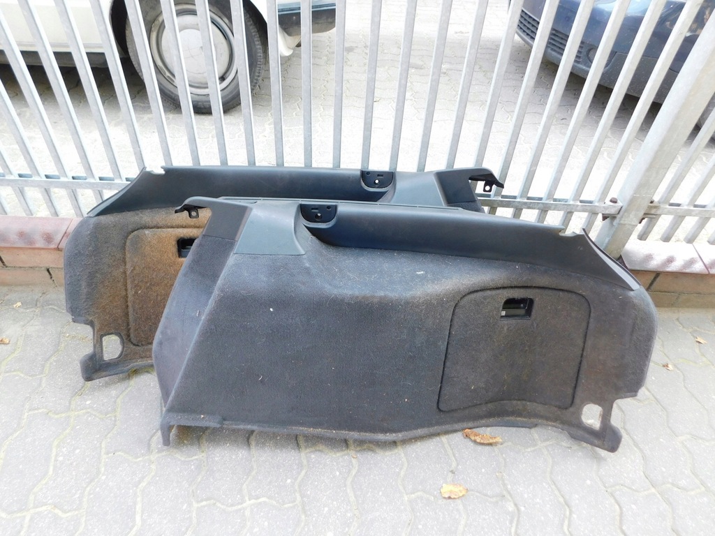tapicerka bagażnika boczki rolety AUDI A4 B5 KOMBI