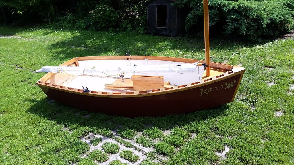 PRZEPIĘKNA ŁÓDŹ DREWNIANA ŁÓDKA JAK OPTIMIST