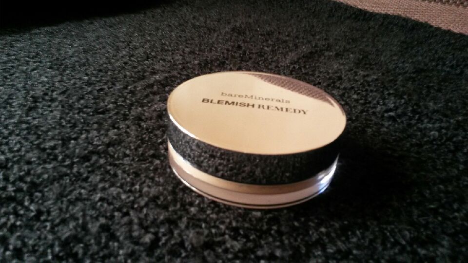 BAREMINERALS Blemish Remedy clearly pearl 02