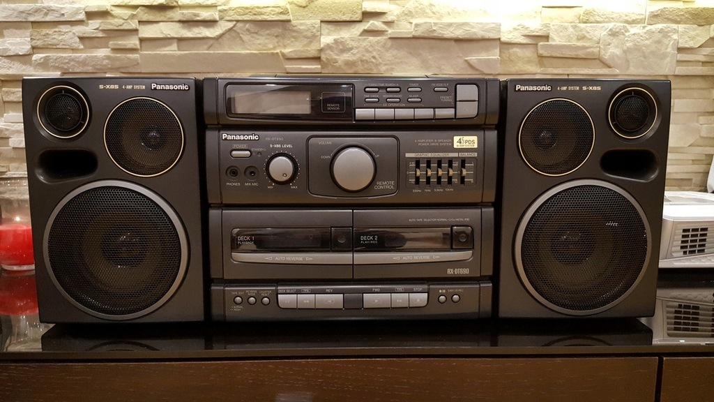 Radiomagnetofon Panasonic RX-DT 690