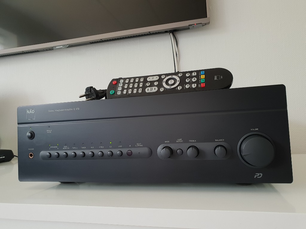 Nad C 372 wzmacniacz stereo Pilot