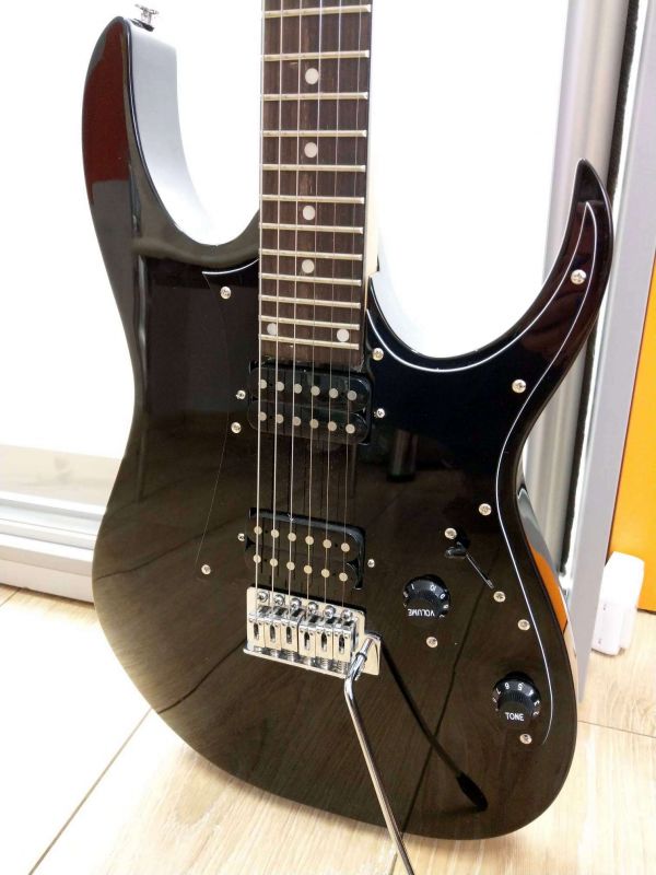 GITARA IBANEZ GIO + WZMACNIACZ IBANEZ IBZ1G-U