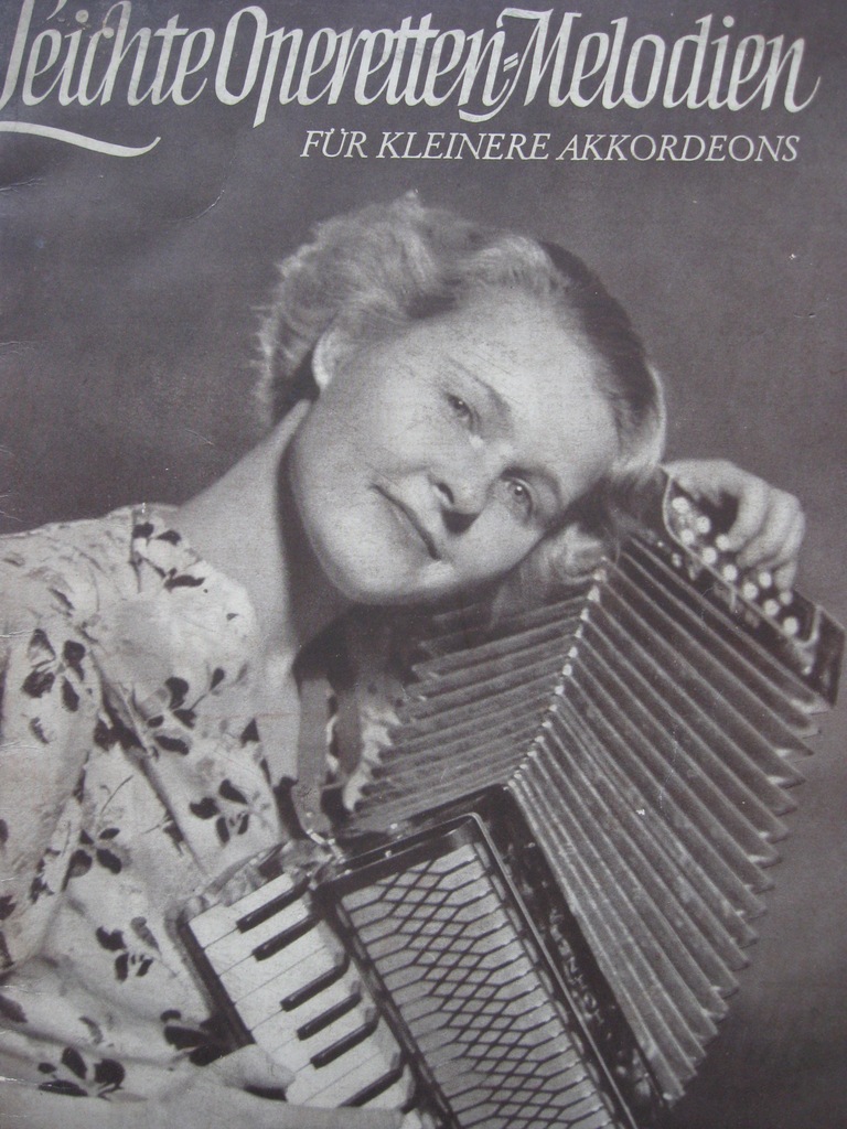 AKORDEON Operetki na akordeon Strauss HOHNER 1925