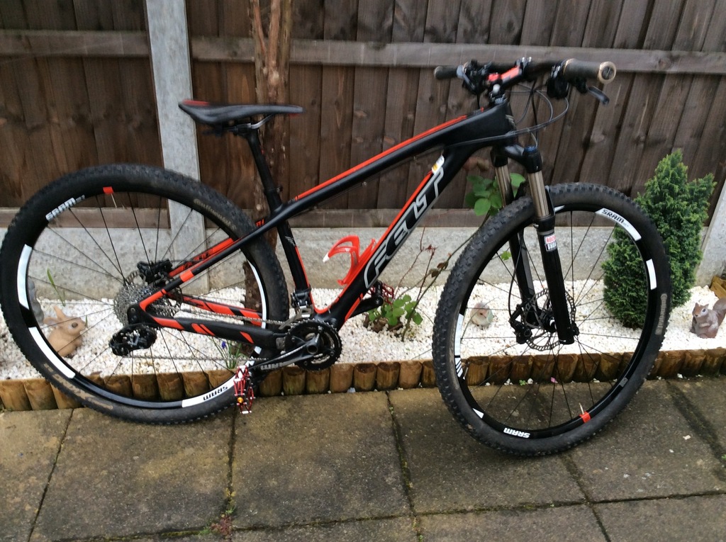felt nine 5 carbon