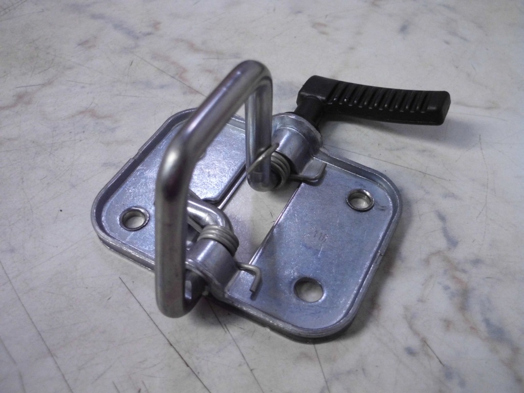 SEAT LEON III 5F0 RYGIEL MASKI 5F0823186 ZAMEK