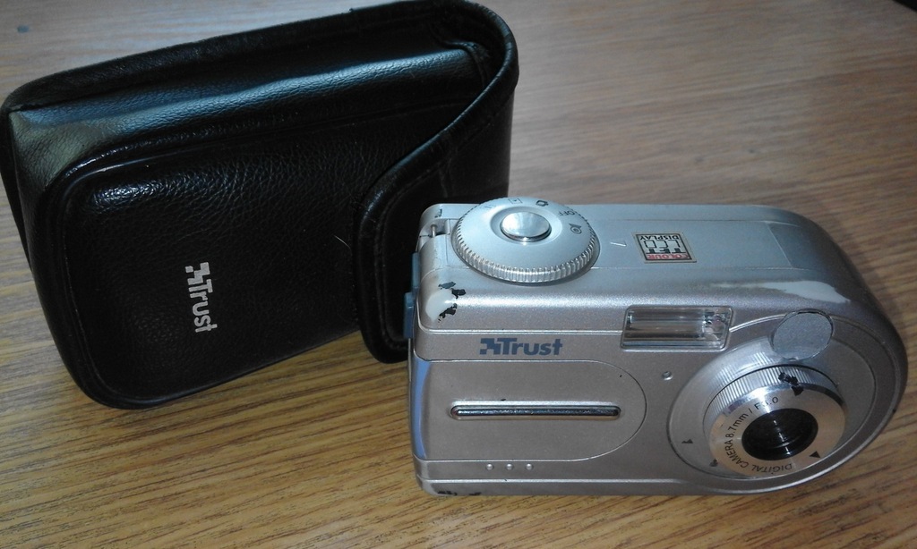 Aparat cyfrowy TRUST 730S LCD - 3,3MP