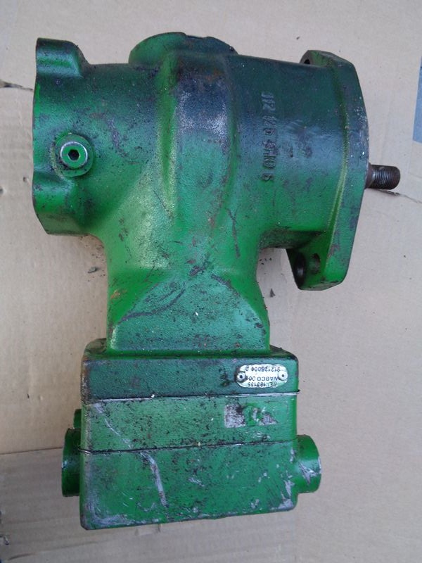 SPRĘŻARKA POWIETRZA JOHN DEERE RE183135 9121250000