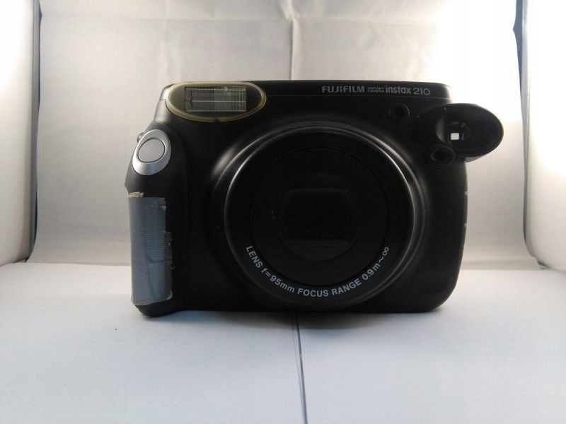 APARAT FUJI INSTAX 210 /BRAK KLAPKI OD BATERII