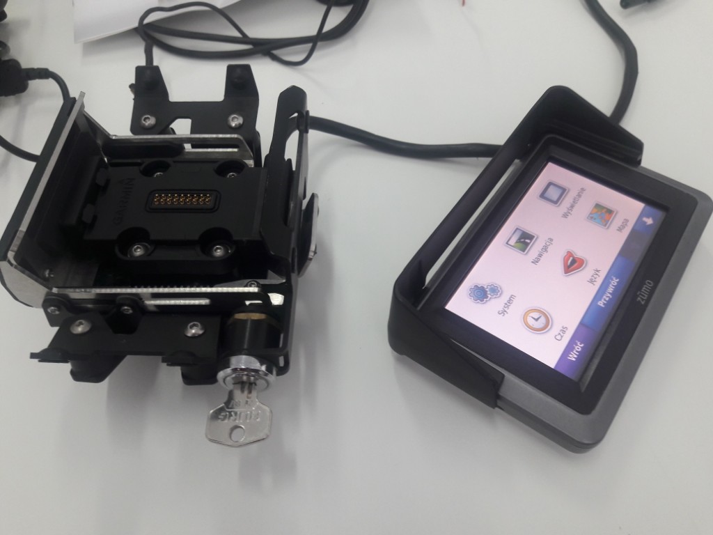 Nawigacja Garmin Zumi 660LM + Touratech