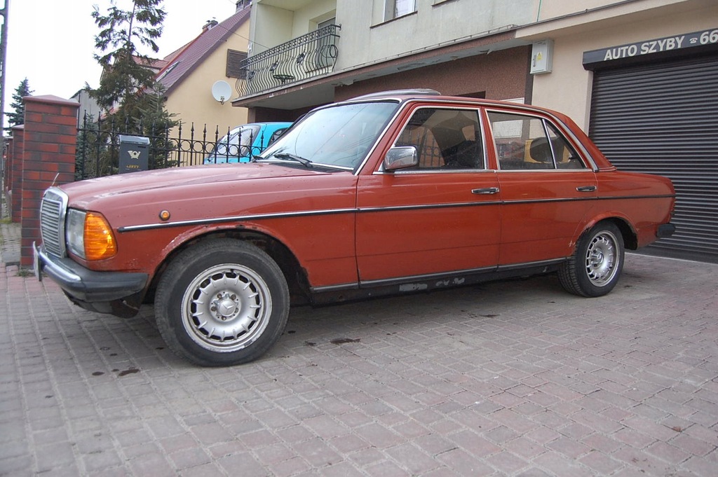 123 200 D Kultowe koła 15" ważny pregląd i OC