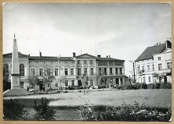 WĄGROWIEC  --  Rynek - Plac Paszkowa
