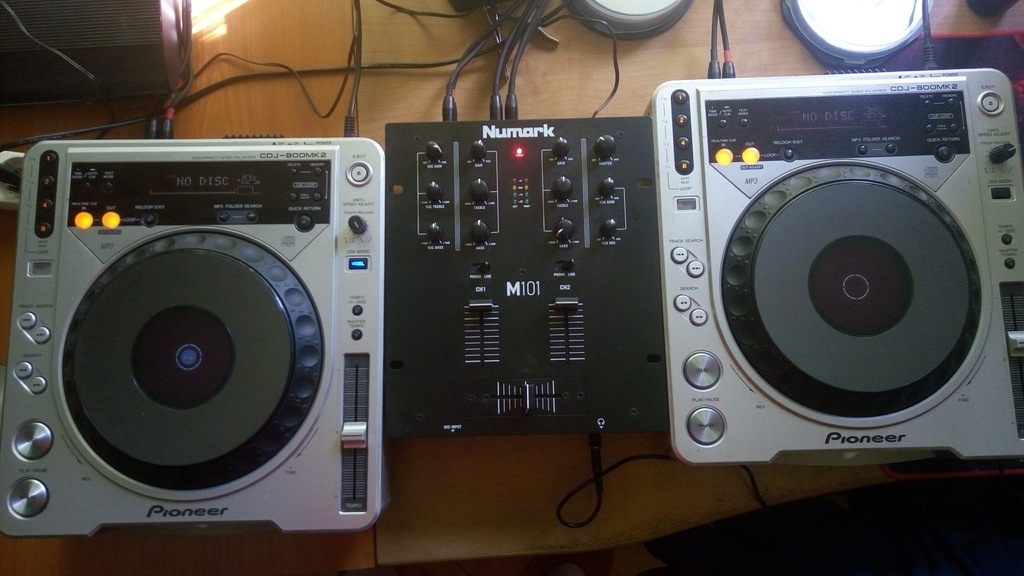 Pioneer cdj 800 mk2 mixer numark m101