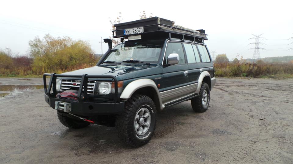 Pajero, wyprawowy z namiotem dachowym itd,