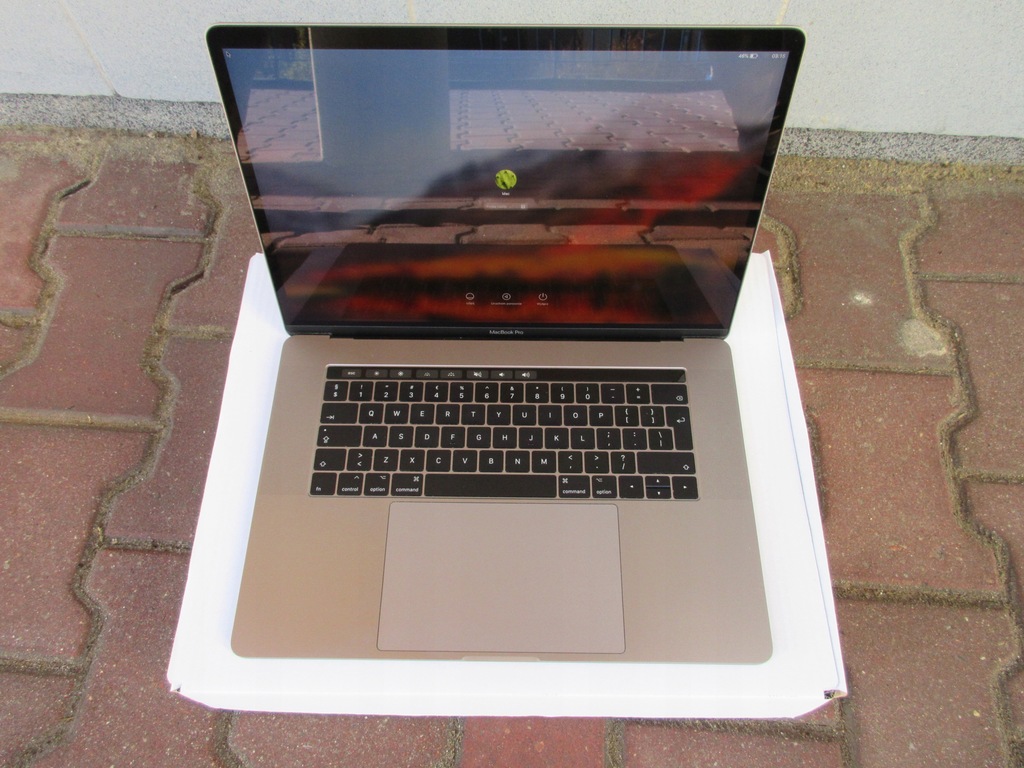 MacBook Pro 15 i7 2,9/16/1TB AMD560 4GB TouchBar