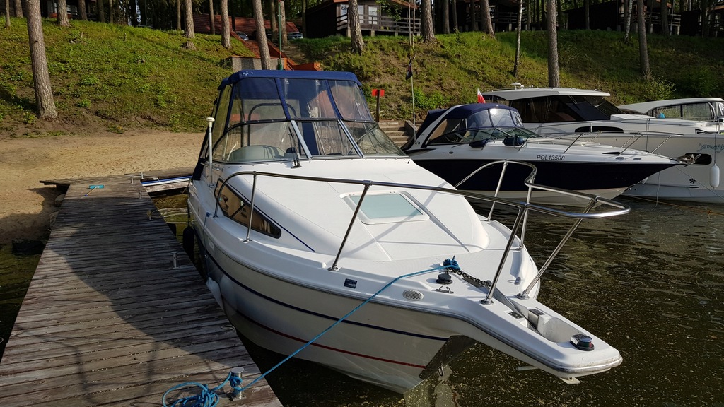 Łódź - Jacht motorowy Bayliner 2655 Ciera