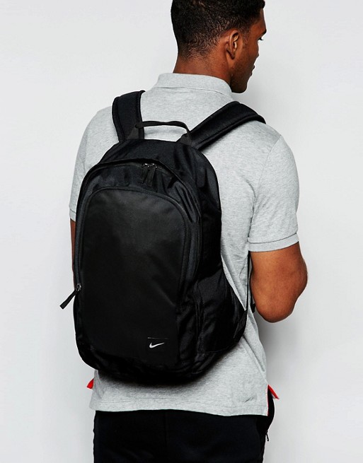 nike hayward 26l backpack