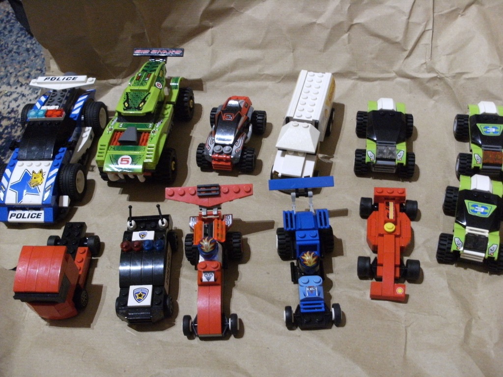Lego Racers 12 autek policja Shell Hero F1 Ferrari