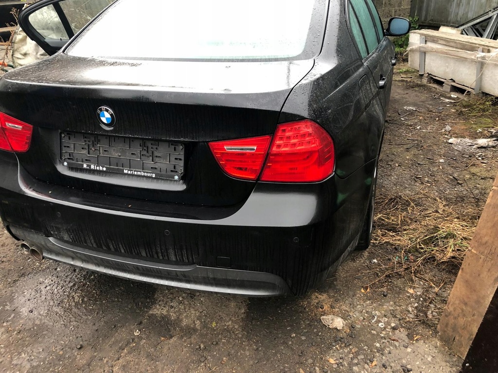 Zderzak tylny tył BMW E90 LCI M pakiet Black 7640499051