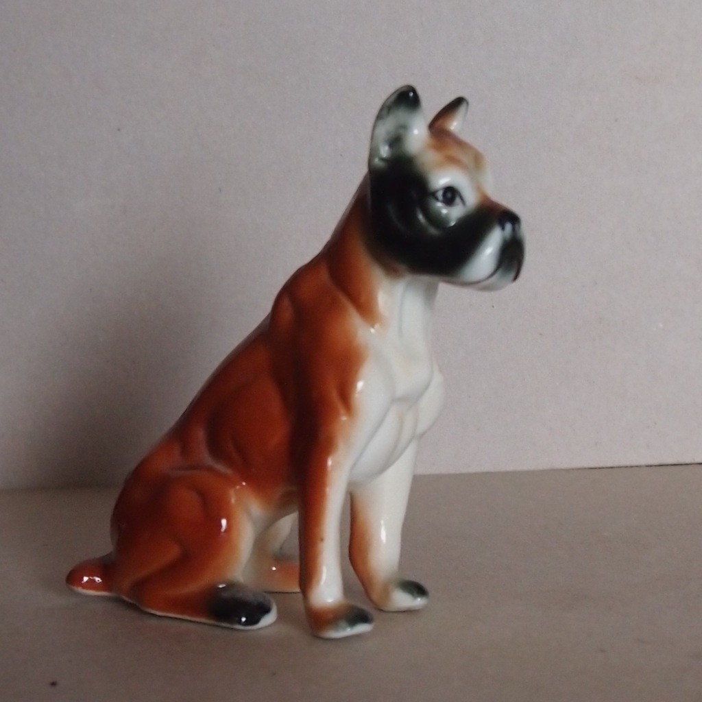 Bokser - figurka porcelanowa