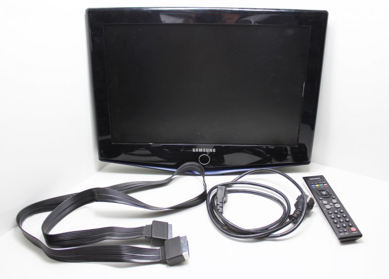 TV SAMSUNG LE19R71B (USZKODZONE WEJŚCIE ANTENOWE) - 7375261734 ...