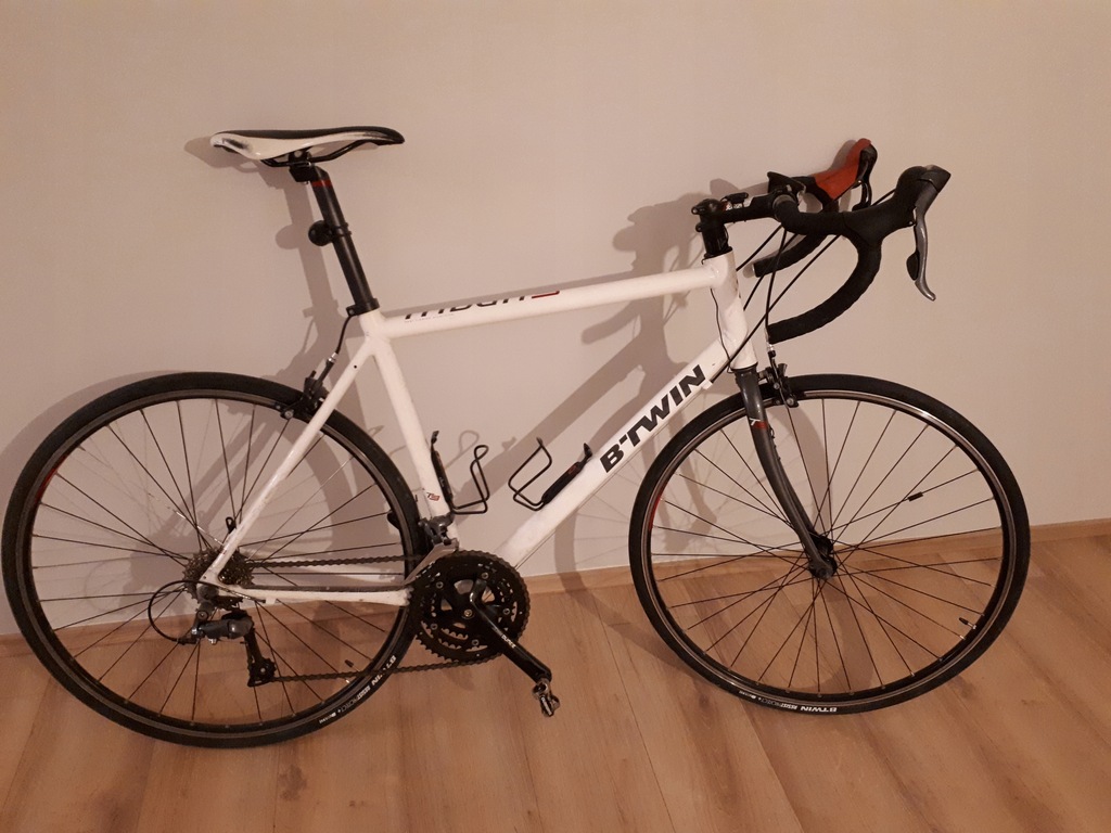 Btwin triban 300 online decathlon