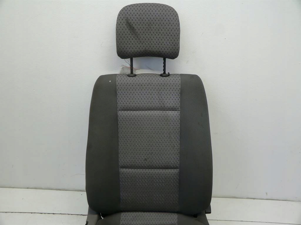 FOTEL LEWY KIEROWCY Nissan Cabstar Maxity 06-13 - 7213131362