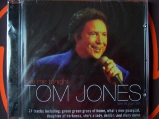 TOM JONES ~ LOVE ME TONIGHT / LIVE IN CONCERT