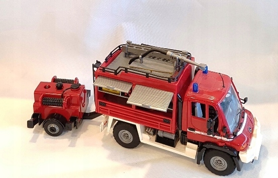 2004-M1428 Mercedes straż pożarna