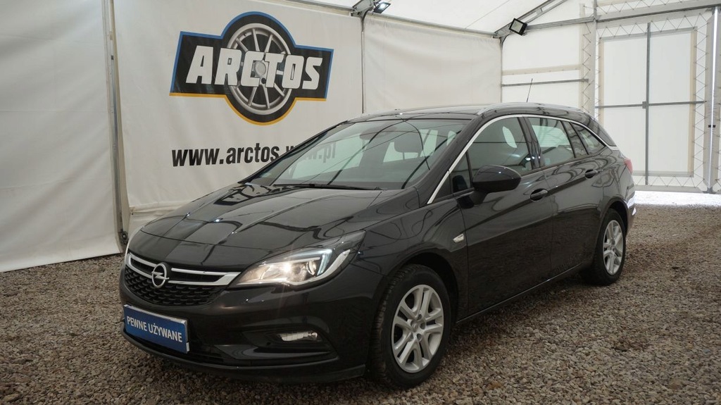 Opel astra salon