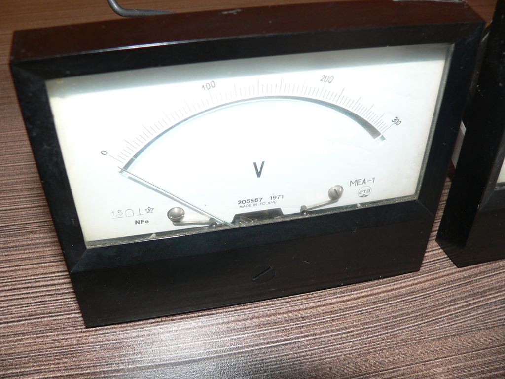 Miernik tablicowy - woltomierz MEA-1 300V ERA