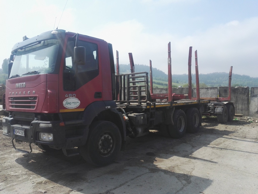 IVECO TRAKKER do drewna drzewa lasu