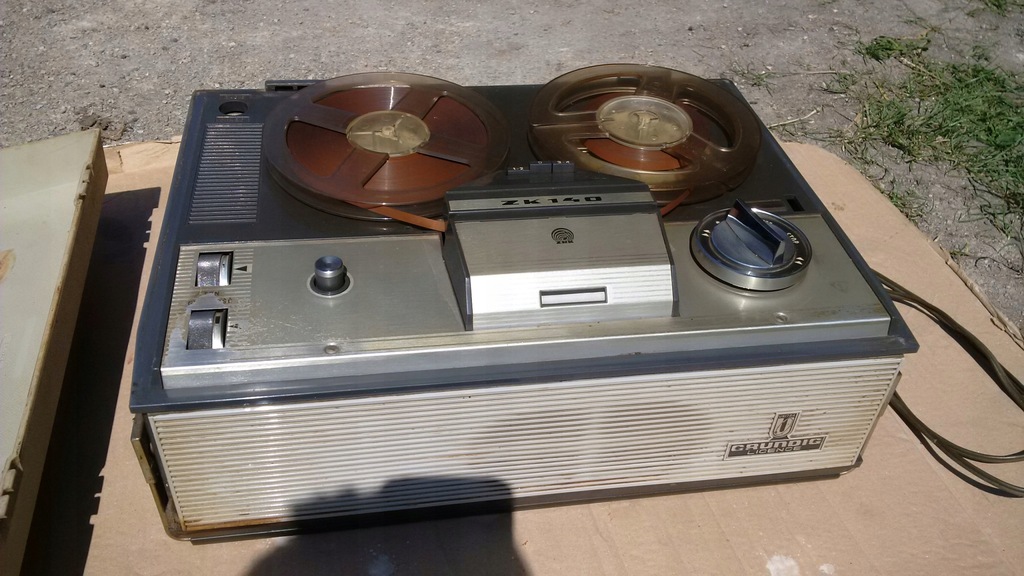 UNITRA ZK 140 - magnetofon szpulowy lic. Grundig